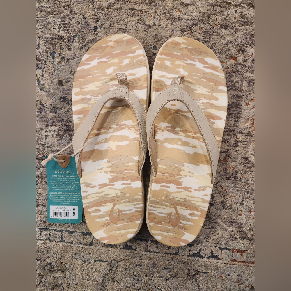 Women's Olukai Flip Flop Sandals NWT Size 9